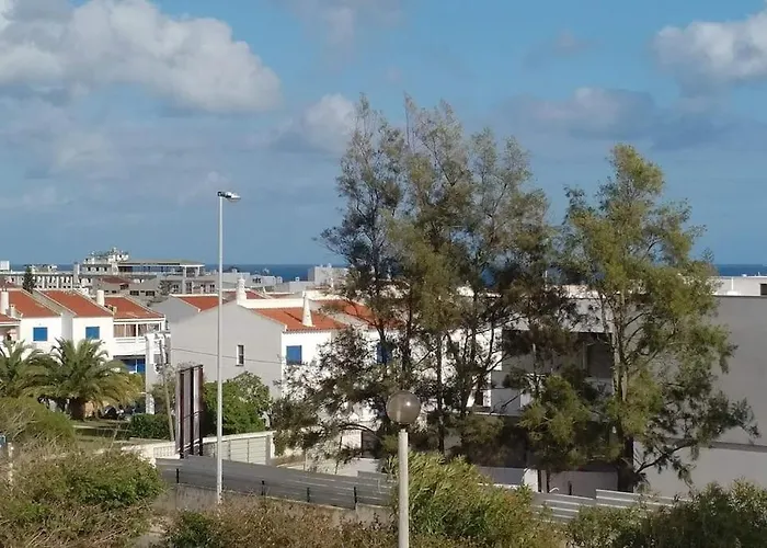 Maray Near Porto De Mos And Dona Ana アパート *