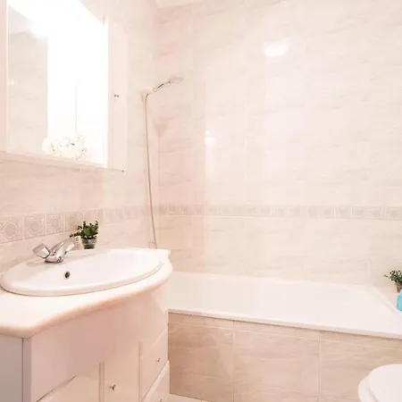 Apartment Maray Near Porto De Mos And Dona Ana *