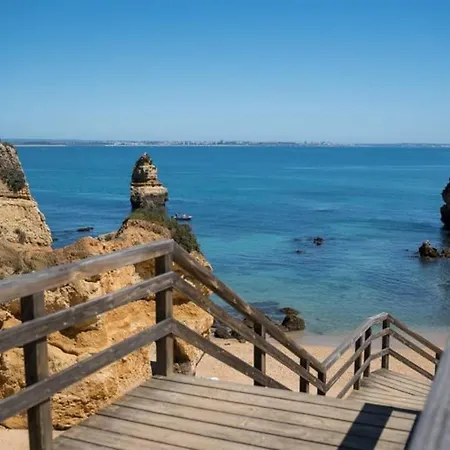 Apartment Maray Near Porto De Mos And Dona Ana